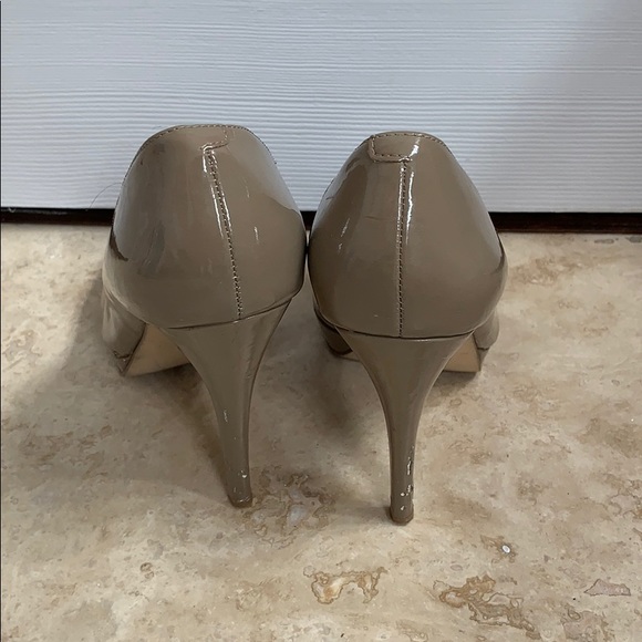 Hells - Picture 3 of 5